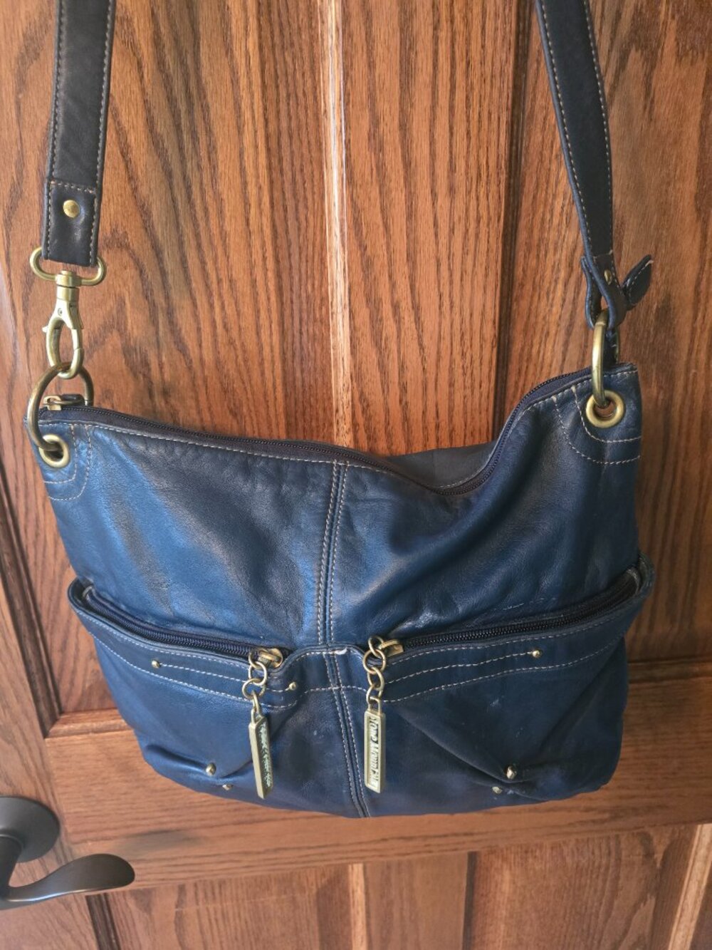 Stone Mountain Navy Leather Purse – Brass Trim & Multiple Pockets